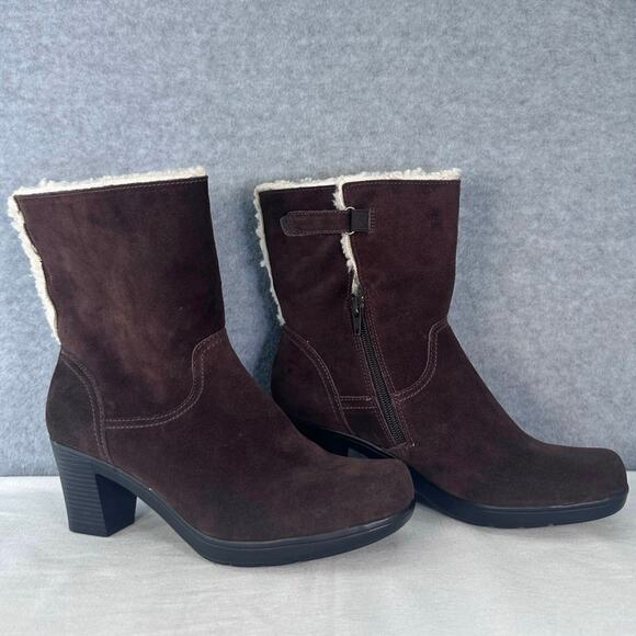 Clark’s Bendables Women’s sz 9 Brown Suede Faux Shearling Cuff 2 Way Bootie - Picture 1 of 11